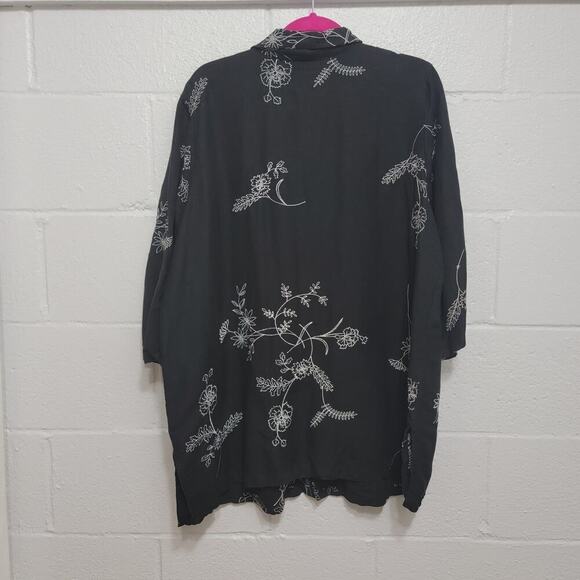 Embroidered Linen Top - Picture 2 of 7